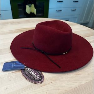 Scala Collezione 100% wool handcrafted